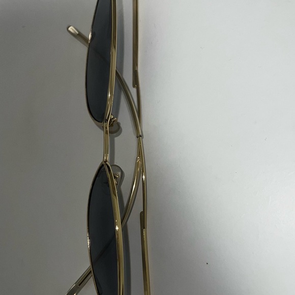 Sunglasses - Picture 3 of 5